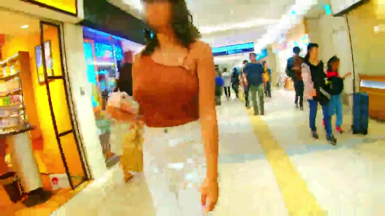 プルプル震える美乳が光る！キレイな褐色お肌にスラっとしたボディにくぎ付けのお姉さん – エロ動画の「エロ達」