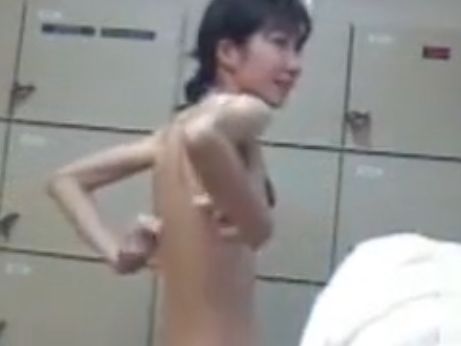 【盗撮動画】観覧注意！マニア専用！豊満な肉体の人妻熟女ばかりが被害に遭遇した女子風呂脱衣所のリアル映像が放送事故状態！！※無○正 | 盗撮動画 | Ansuko.net