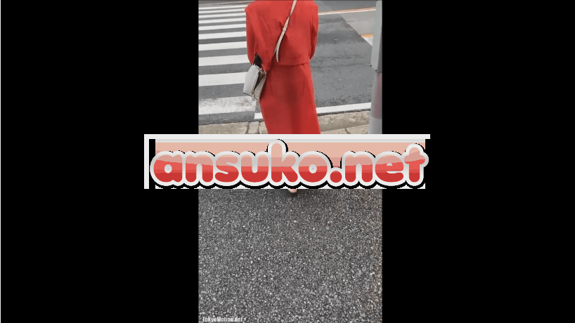 【お尻】信号待ちをしているお姉さんの薄手のスカートから透けたパンティーをスマホで盗撮