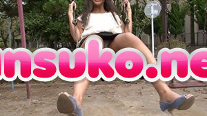 童心に帰るミニスカ公園ブランコパンチラ盗撮 – エロ漫画の「エロ達」