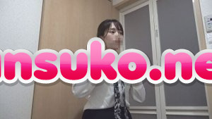 ネクタイとブラ緩めて露わになるロケット巨乳OL民泊脱衣場盗撮 – エロ漫画の「エロ達」