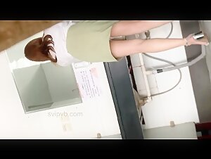 ホテル女性トイレ密かに撮影短いスカートハイヒール若い女性きれいな脂肪アワビ丸いマンコの穴 | 盗撮動画 | Ansuko.net