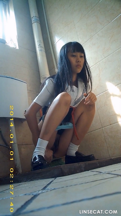 中国の女子大生のトイレに隠しカメラ、若くて美しい女子大生の性器を見てみましょう。 32名