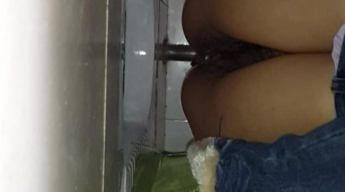強力なシュート顔2トップ福祉トイレ撮影サークル牛男は大胆に女の子の便宜を撮影するために女子トイレに侵入し、強力なシュート顔強力なタッチマンコは、すべての有名なシーンシリーズ車をひっくり返すために発見された | 盗撮動画 | Ansuko.net