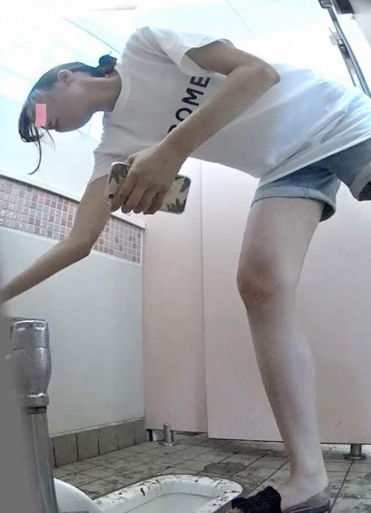海の和式トイレを撮ってみた７海う〇こブチュブチュ多め | 盗撮動画 | Ansuko.net 