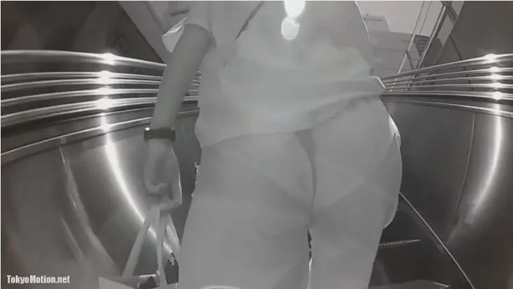 【お尻】街を歩く女性達を赤外線カメラで撮影してパンティーを透け透けに！ | 盗撮動画 | Ansuko.net