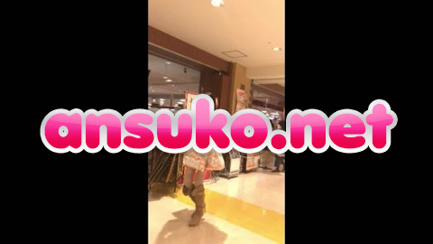 新型コロナパンチラNo.1 激エロセレブ妻のピンクTバック！【高画質パンチラ動画】205