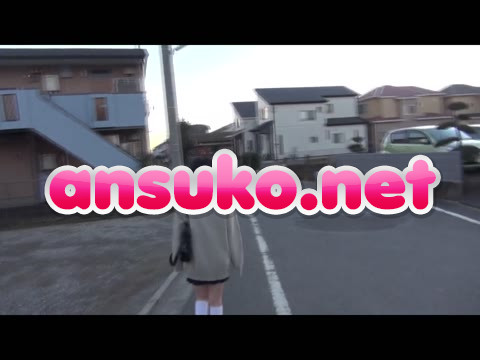 学校帰りの背後から…★パンチラ逆さ撮り★アパートの階段の下から★振り返られたらヤバス