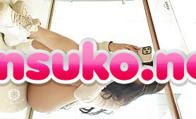 2K動画　デパートにハミ尻お姉さん降臨！１　いやらしいお尻です