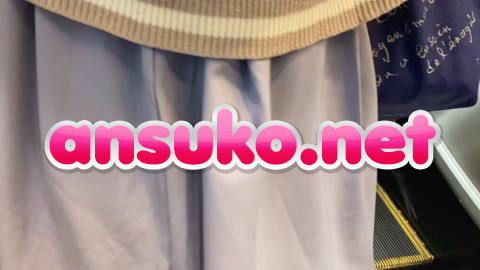 【パンチラ】【盗撮】先生のパンツが見れたら私は、、。
