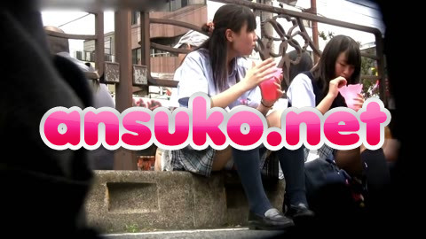 パンチラ小人目線☆☆（pa-to371)［電車編]【JK逆さ撮り】