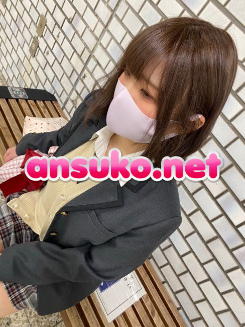 【めくり撮り成功】ふわふわ制服JK逆さ撮り