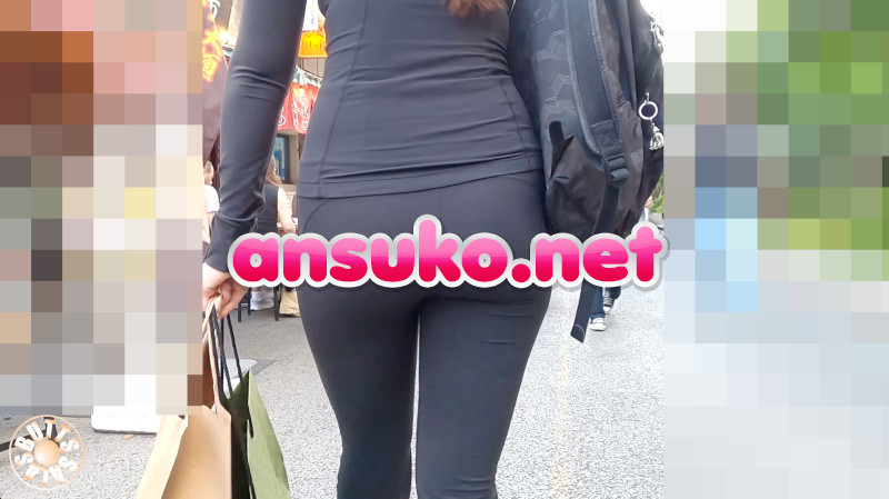 【4K高画質】飲食店下見の黒ヨガパンギャル