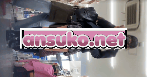 JKお宝＃102 JK2名　お姉さん１名　生パンあり
