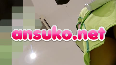 厳選！働く美女販売員！神様感謝しますパンチラ！