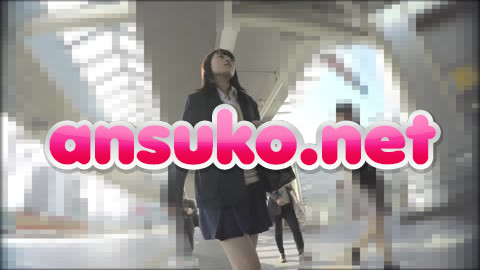 顔出しパンチラ逆さ撮りフロントあり【動画】02