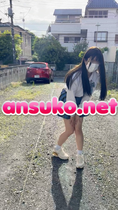 青チェ制服で遠隔ローター飛びっ子を装着して外出してきましたっ♡