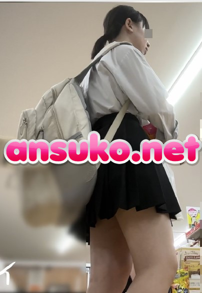JKお宝＃38 真面目そうでもTバックＪＫ 他2名